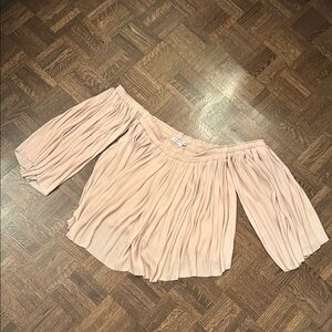 Elizabeth & James Off-Shoulder Pleated Blouse Size XS